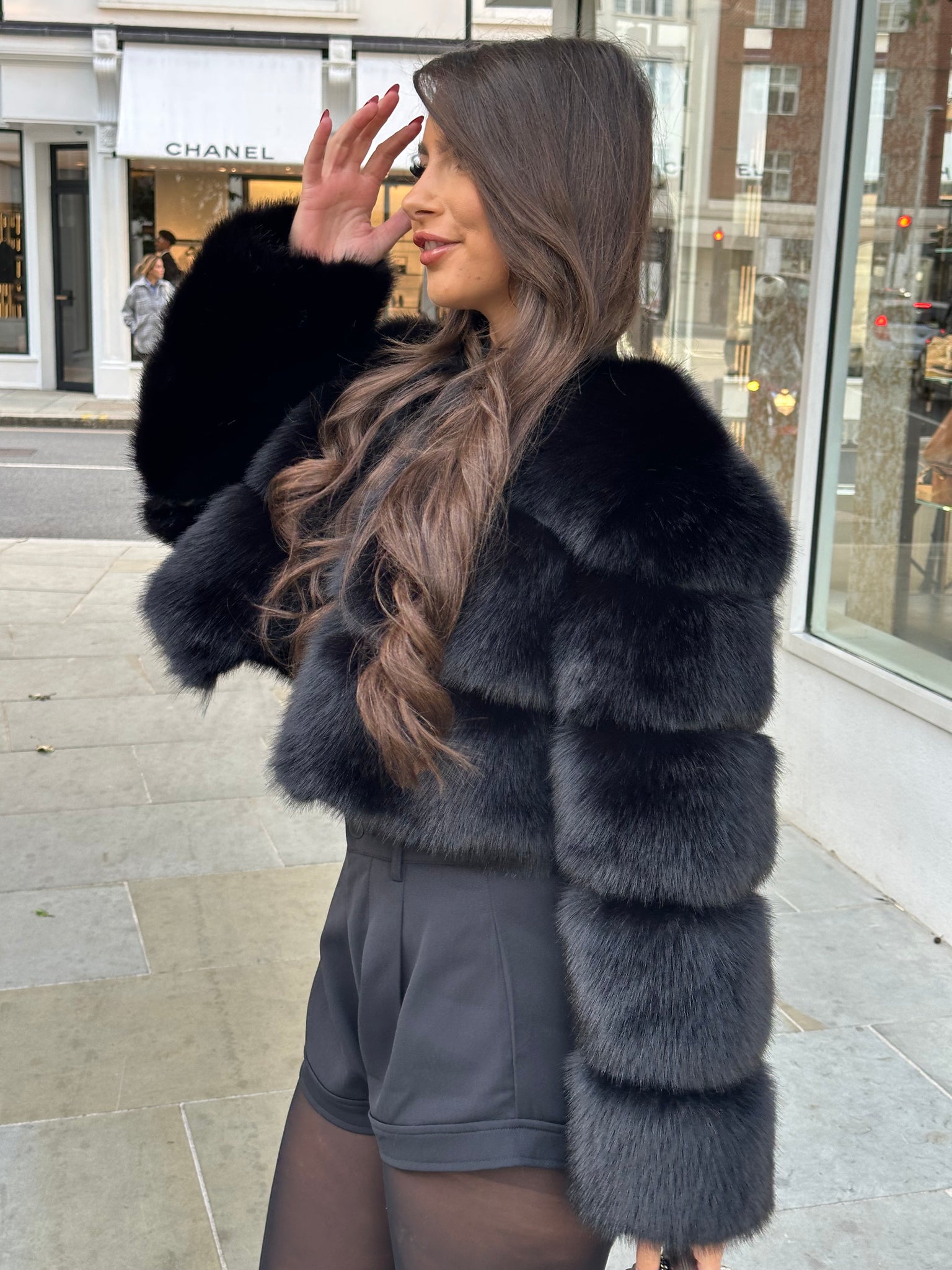 'FRONT ROW' Cropped Faux Fur Coat - Black