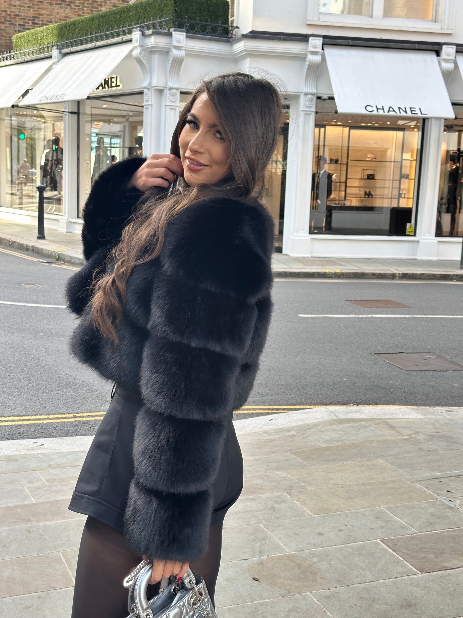 'FRONT ROW' Cropped Faux Fur Coat - Black