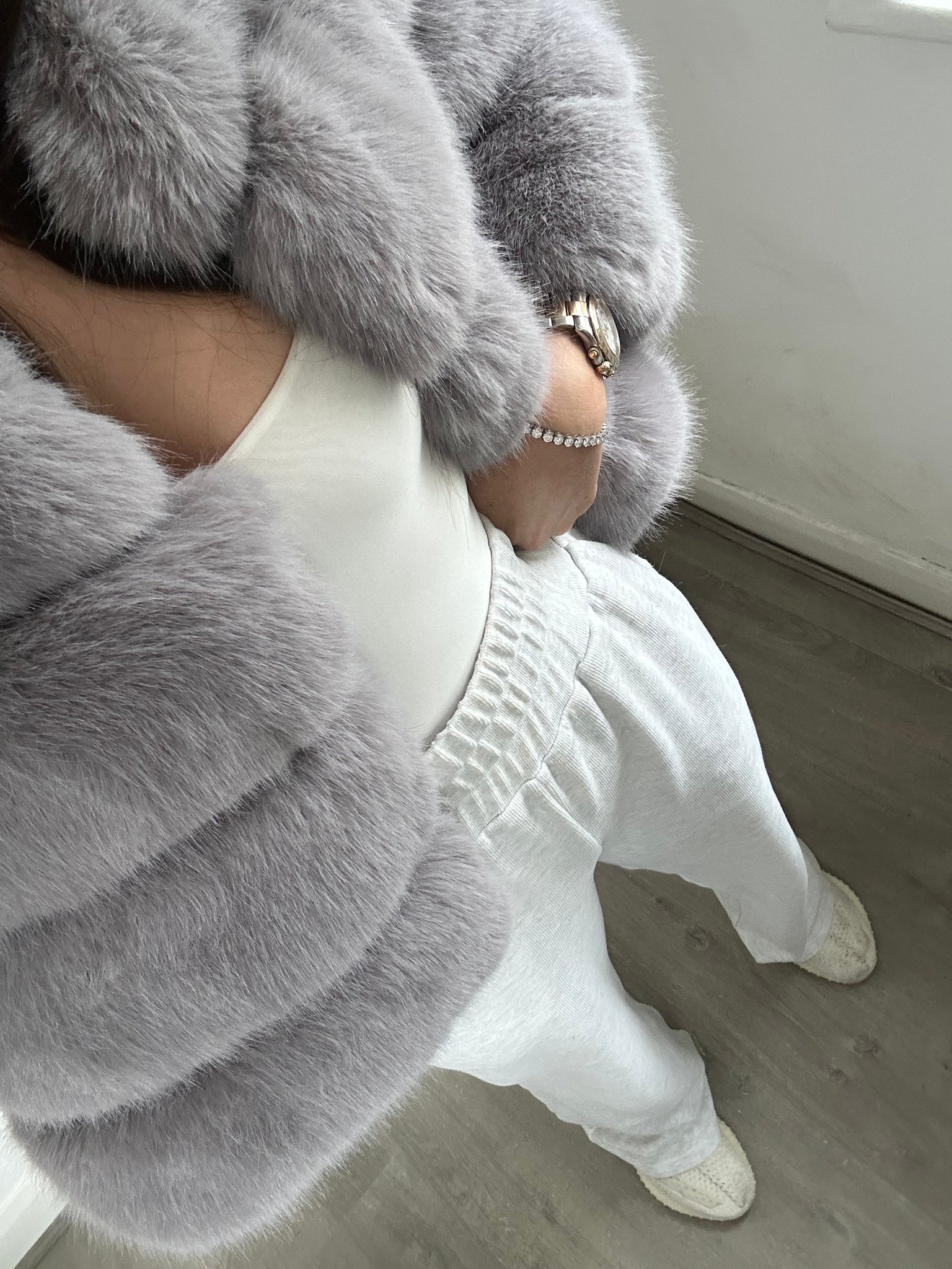 FASHION WEEK Faux Fur Coat Grey Bella Luxe